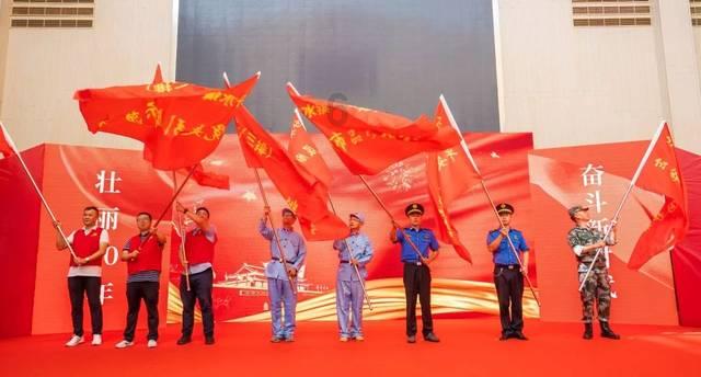 谁能告诉我，把领导都得罪了，同事也不愿意理我，领导也不安排任务了，现在该怎么办？游戏画面