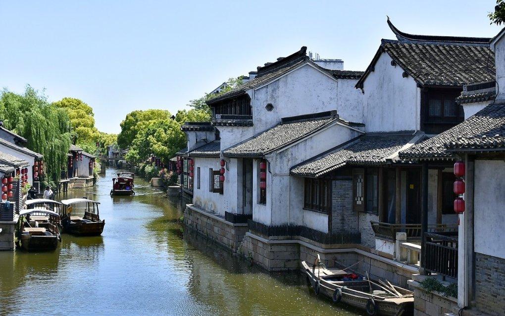 破碎的雕像