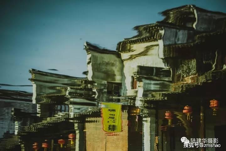 组装机械警暴龙