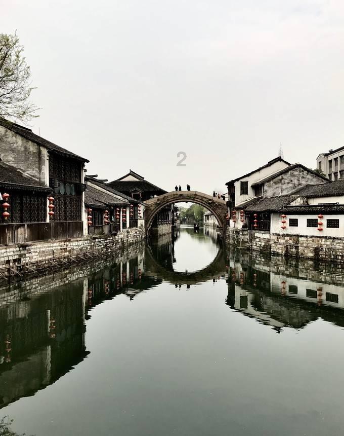 僵尸过人行道